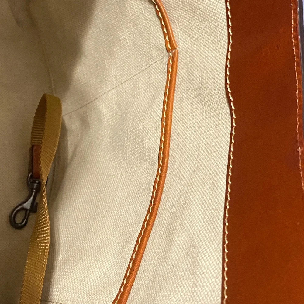 EUC Dooney & Bourke Pebble Grain Lg Black 30 Sac Hobo Shoulder Bag - Picture 9 of 12